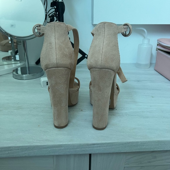 Nude platform open toe heels - Picture 3 of 4